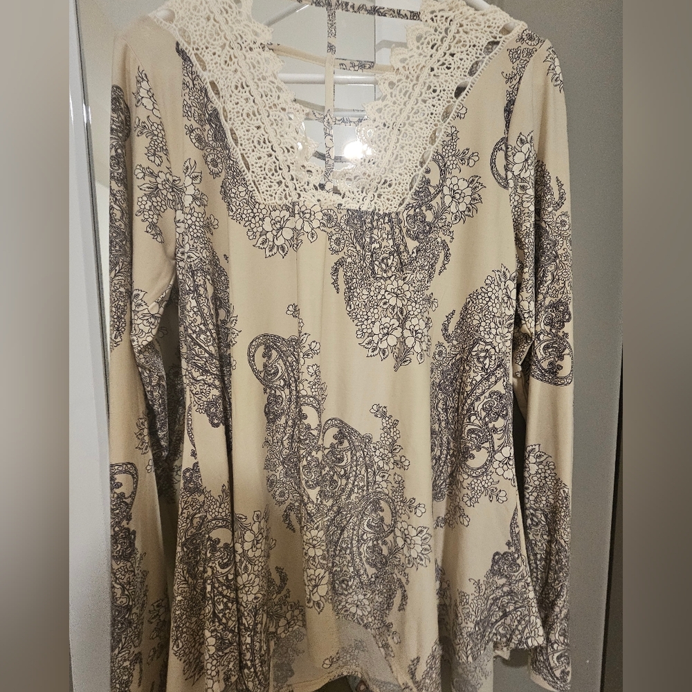 Lace Trim Paisley Print Dress